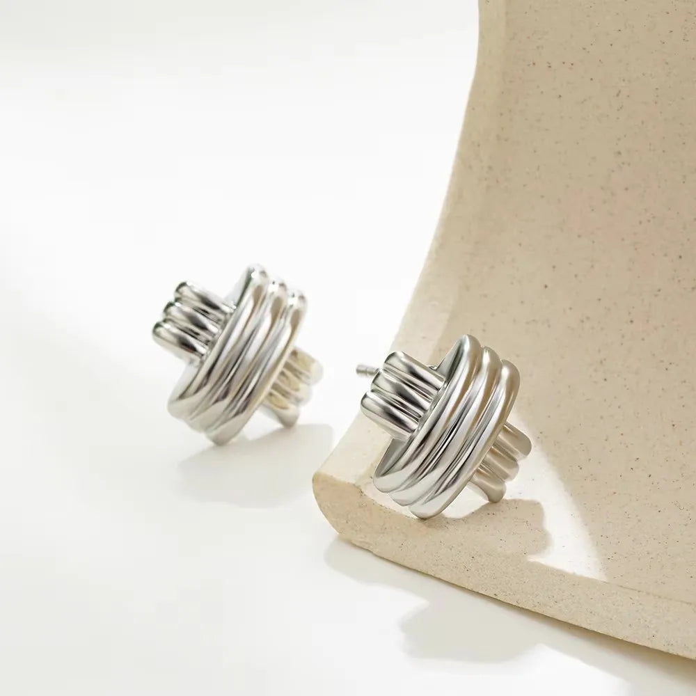 Lira Sculpted Knot Earrings